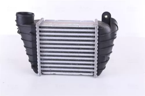 Charge Air Cooler NISSENS 96747)